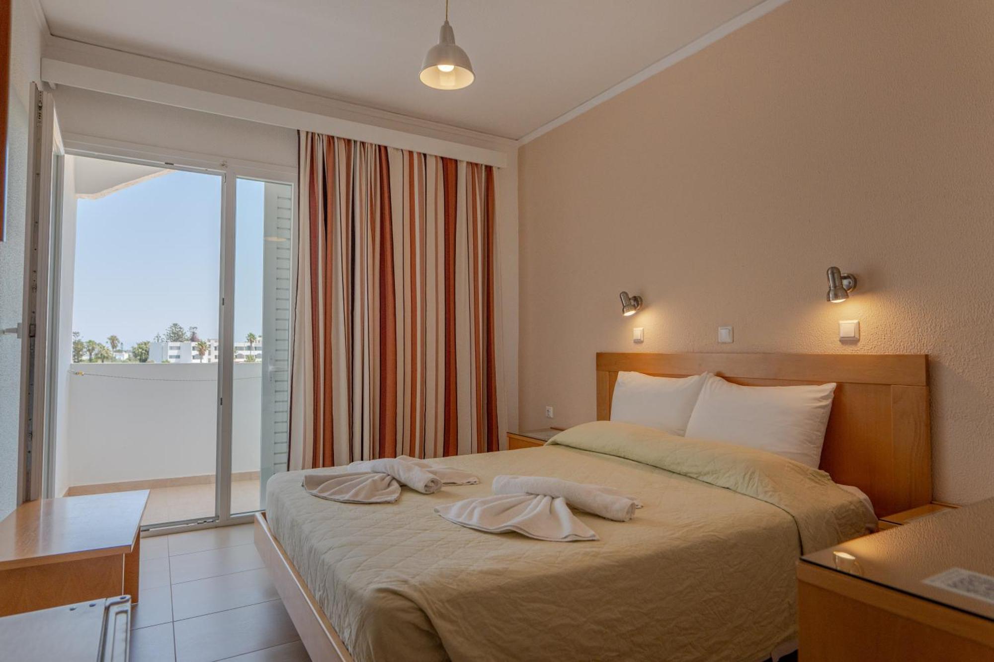 Tropical Sol Hotel Tigkaki  Ngoại thất bức ảnh